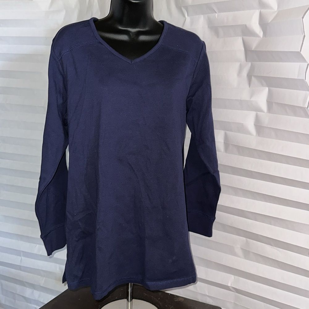Denim & Company Blouse Medium – Dark Blue Ribbed V-Neck, Everyday Style